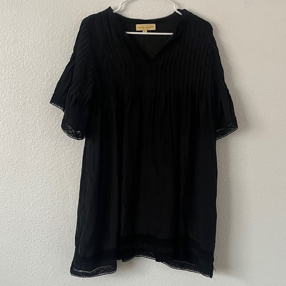 natalie martin Dresses & Skirts - Natalie Martin Black V Neck Short Sleeve Silk Mini Dress Size Small